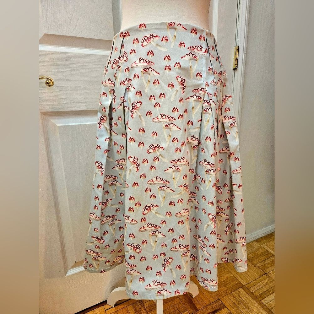 NWT Carolina Herrera Archival 2012 Resort Blue Mushroom Midi Pleated Skirt 10 M